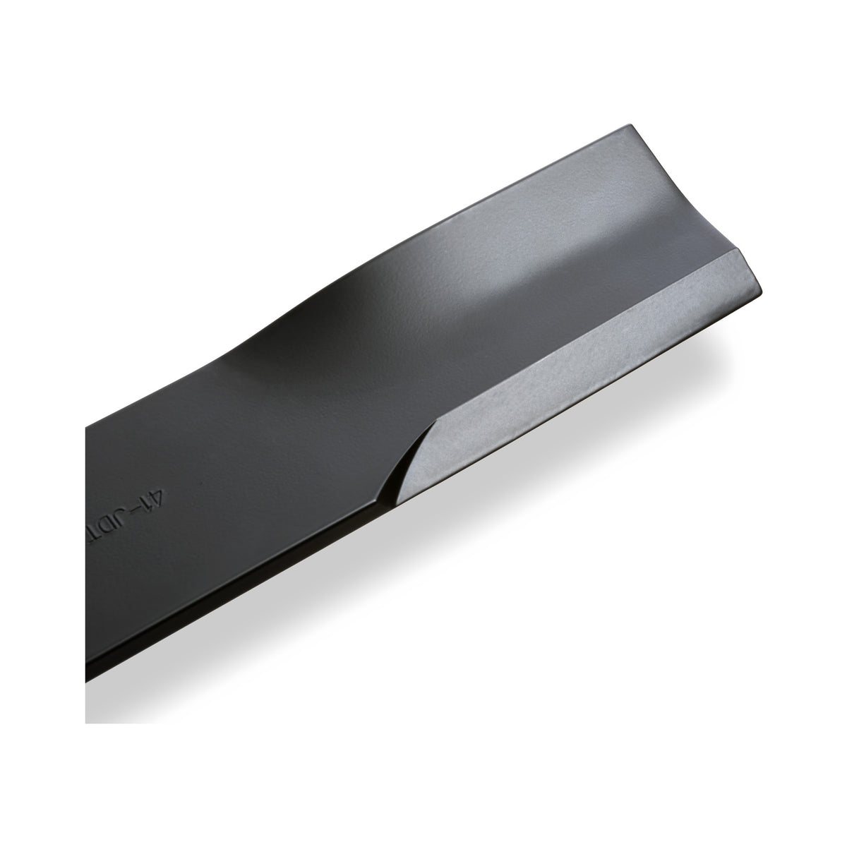 TERRE 60-inch high-lift mower blades 3-pack - blade tip and lift detail